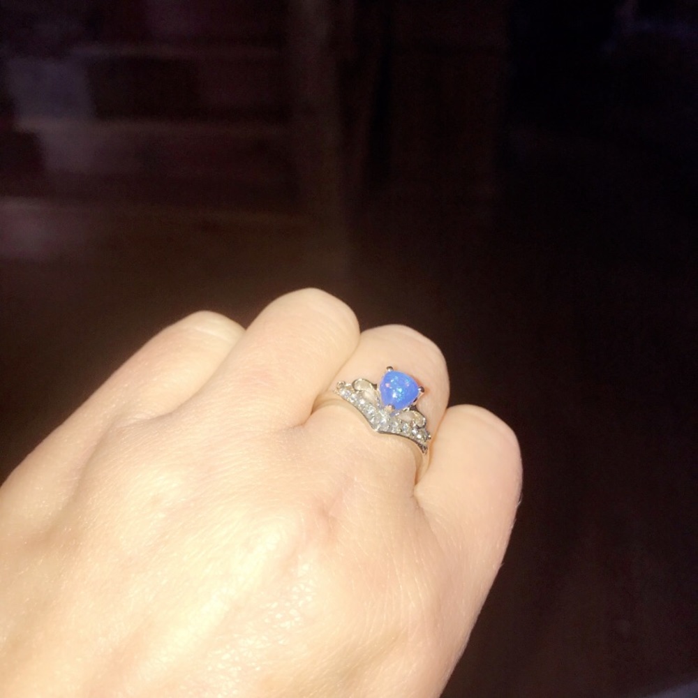 BRAND NEW .925S BLUE OPAL HEART RING - Picture 3 of 5